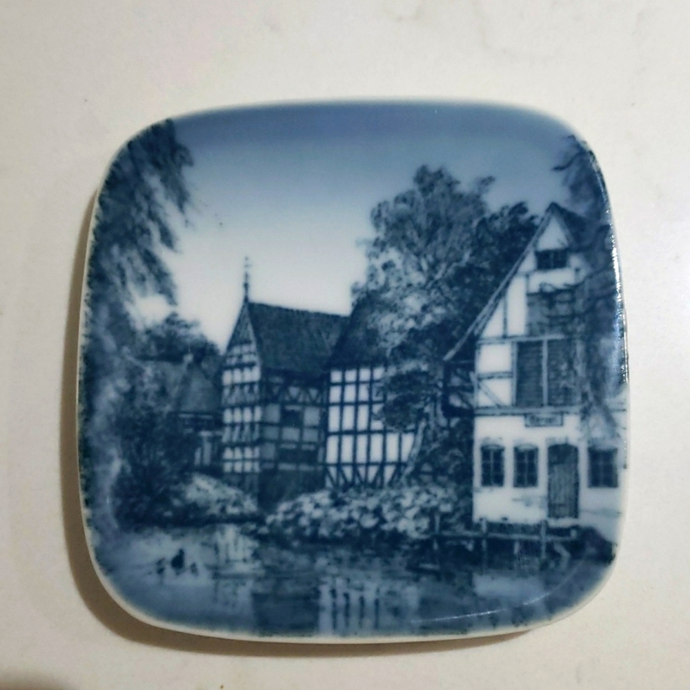 Vintage Bing & Grondahl Small Wall Plate